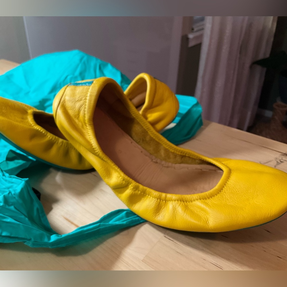 Tieks Mustard Yellow size 9